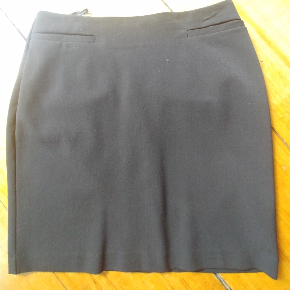 Limited mini. Cute skirt